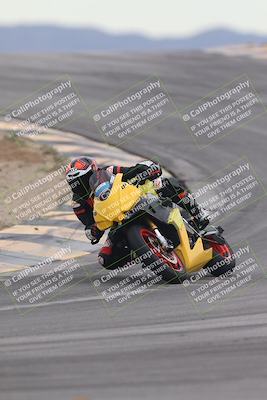 media/Sep-21-2025-Race Pace (Sun) [[98bf33ef95]]/Non Verified/1-Turns 9 and 10 (8am)/